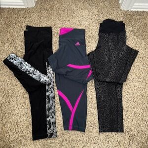 Assorted crop workout leggings Size Medium inseam approx:18-19”‎
